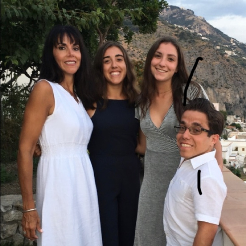 Meet your Posher, Lori